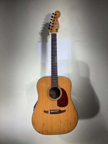Chitarra acustica vintage